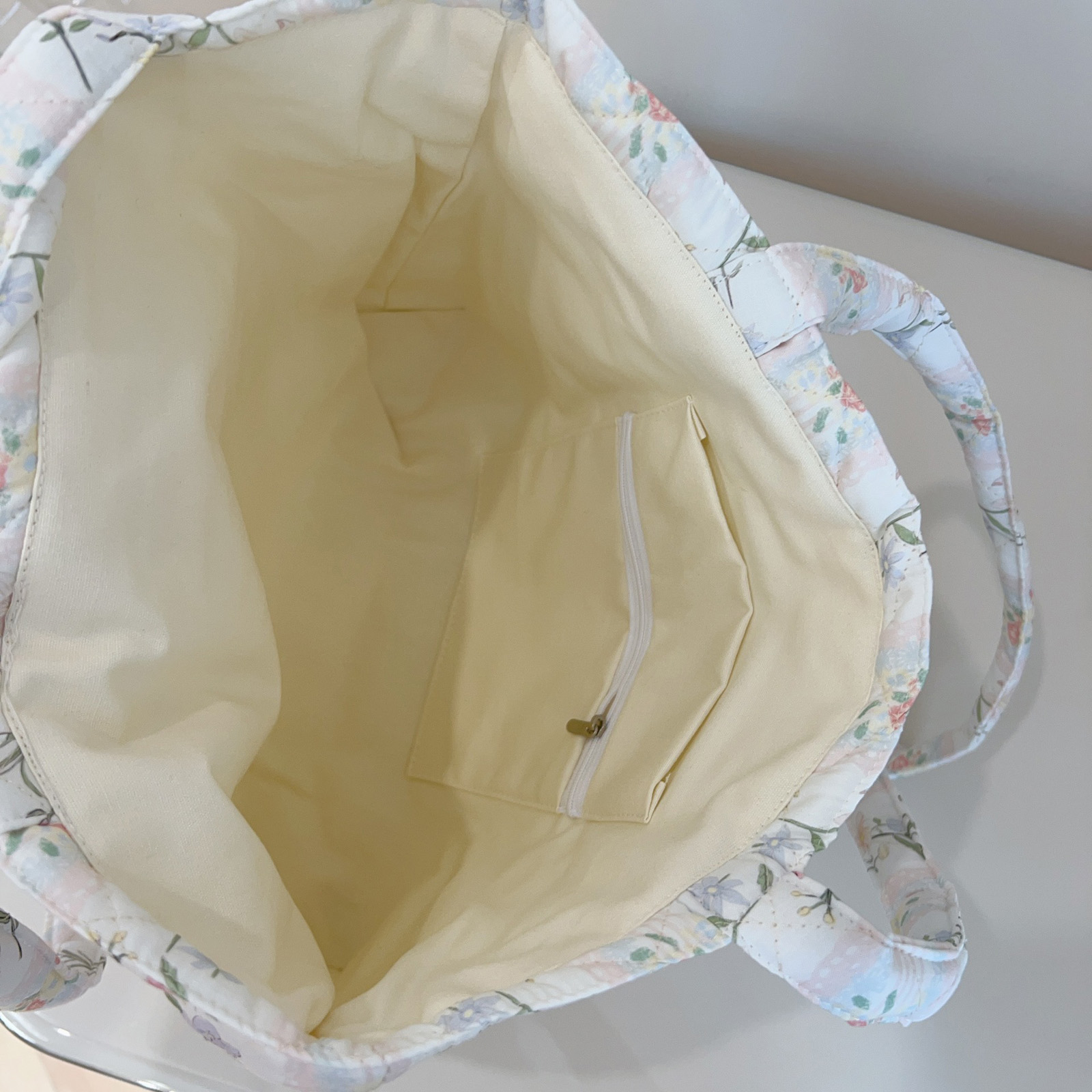 French Floral Quilted Tote Bag - Tote Bag Beach recension och pris